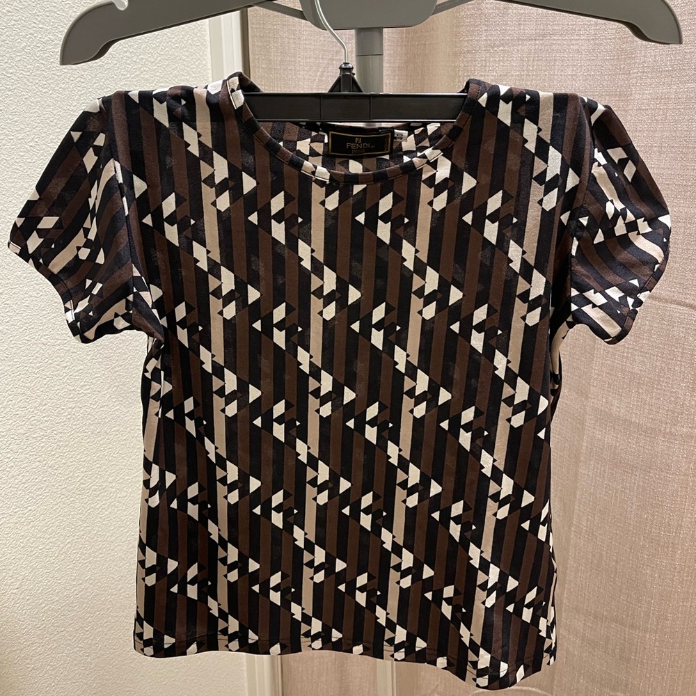 Fendi t shirt